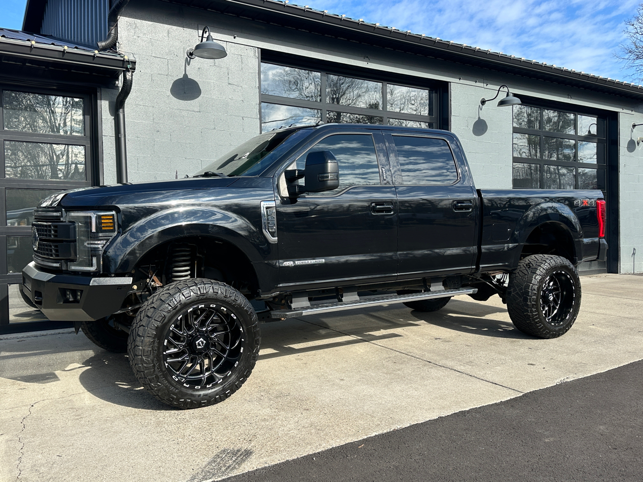 2017 Ford F-250 SD Lariat Crew Cab Short Bed 4WD