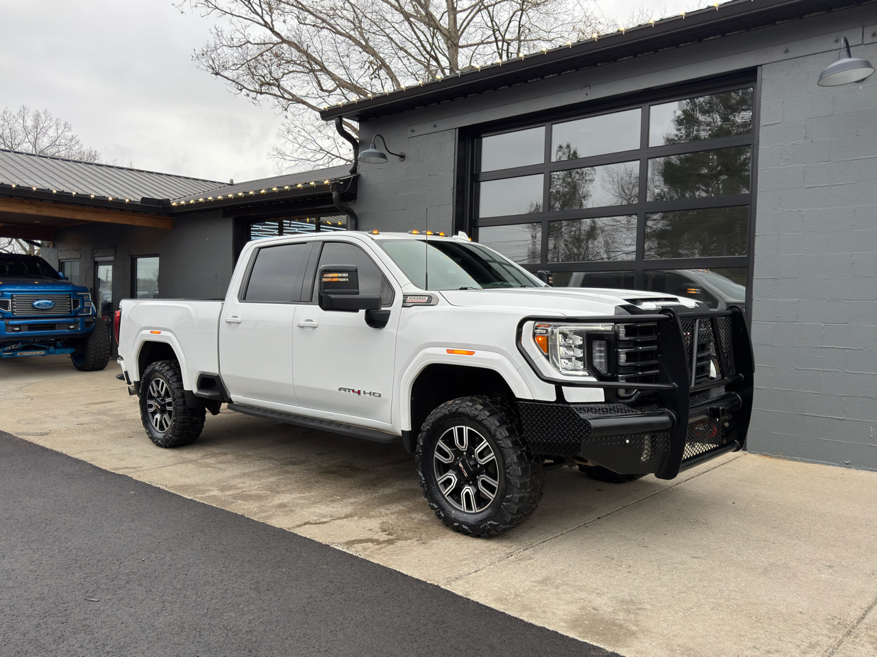 2022 GMC Sierra 2500HD AT4 Crew Cab 4WD