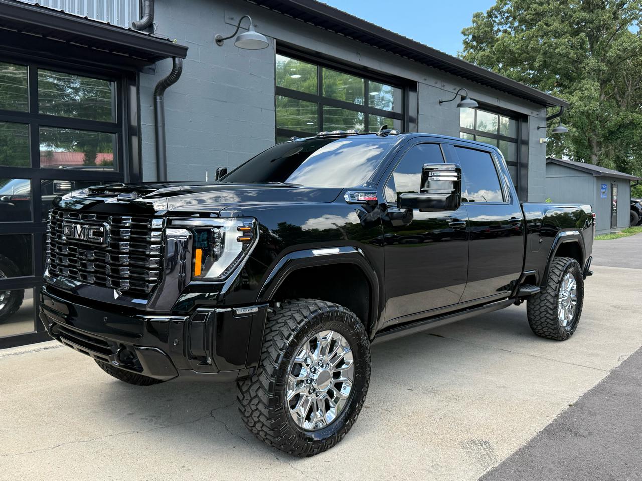 2025 GMC Sierra 2500HD AT4 Crew Cab 4WD