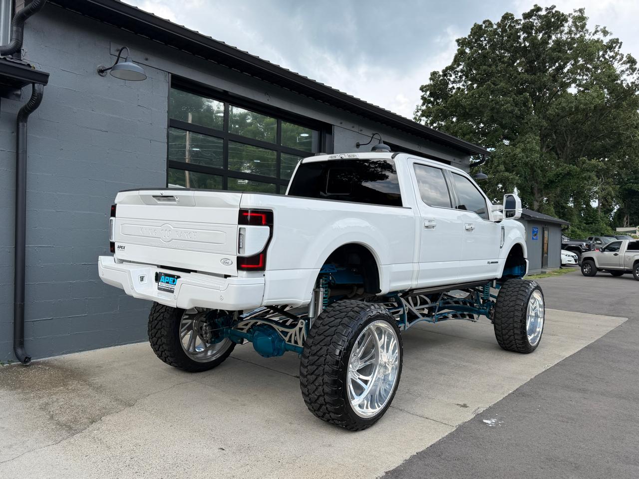 View vehicle photo 6