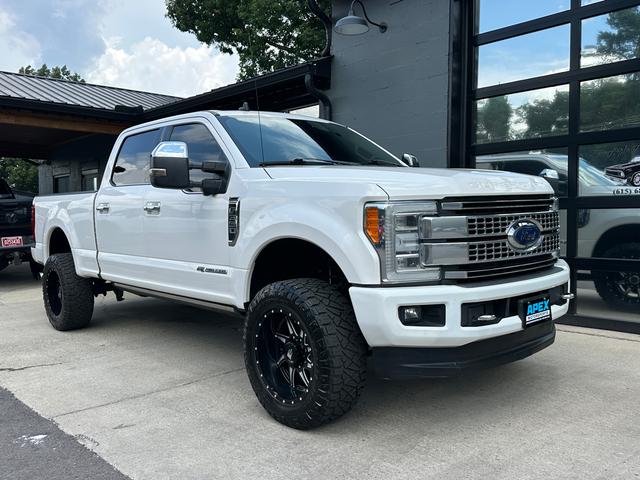 White 2019 Ford F-350 Super Duty Pickup Truck Four-Wheel Drive
