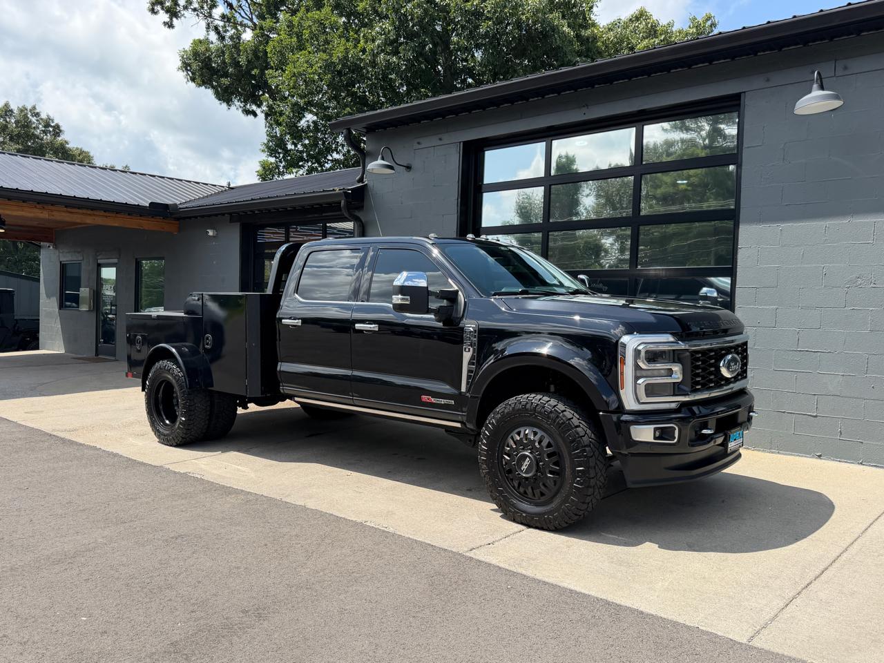 2024 Ford Super Duty F-450 DRW Limited 4WD Crew Cab 8' Box