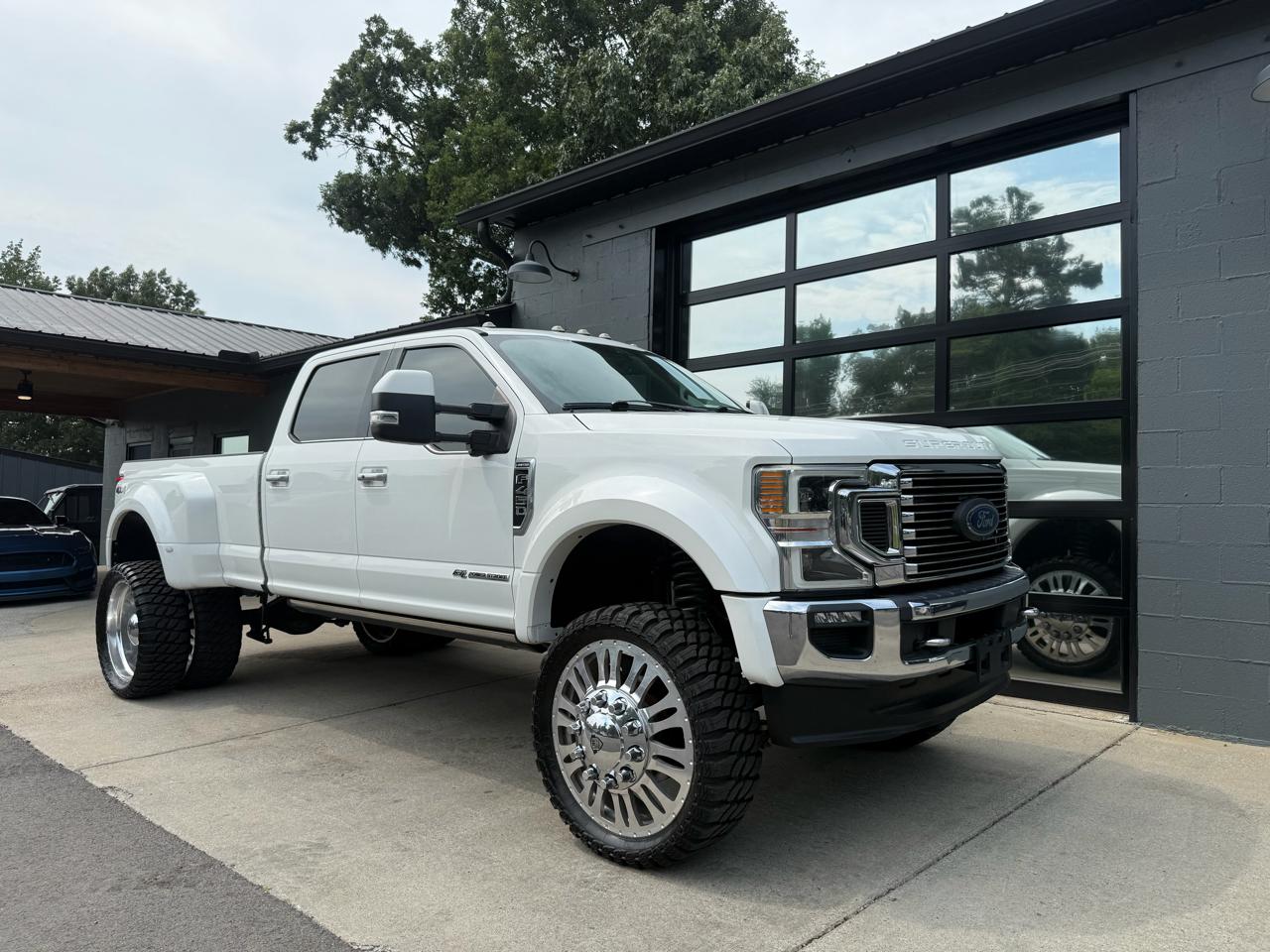 2021 Ford Super Duty F-450 DRW Limited 4WD Crew Cab 8' Box