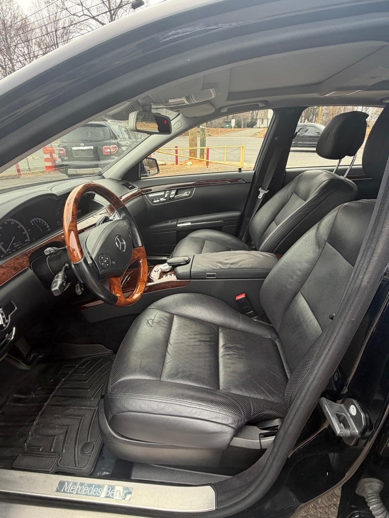 Mercedes-Benz S-Class  2011