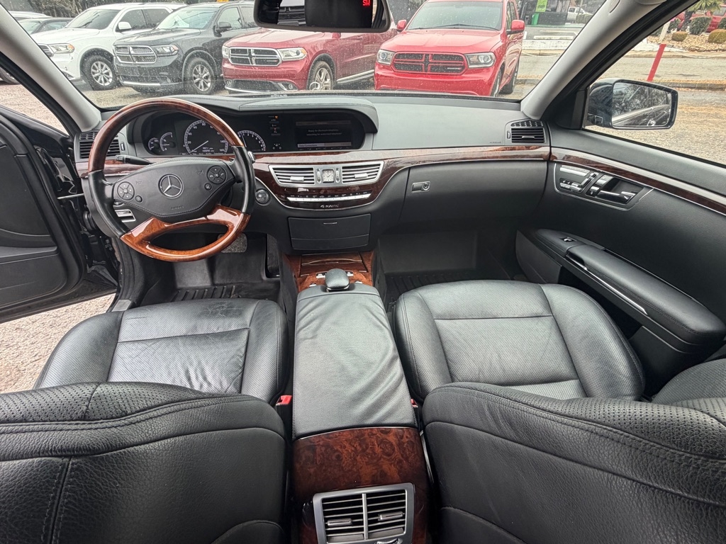 Mercedes-Benz S-Class  2011