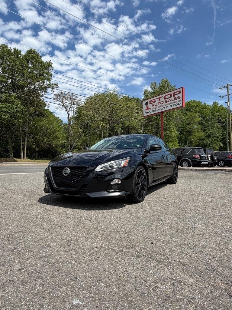 2022 Nissan Altima SR