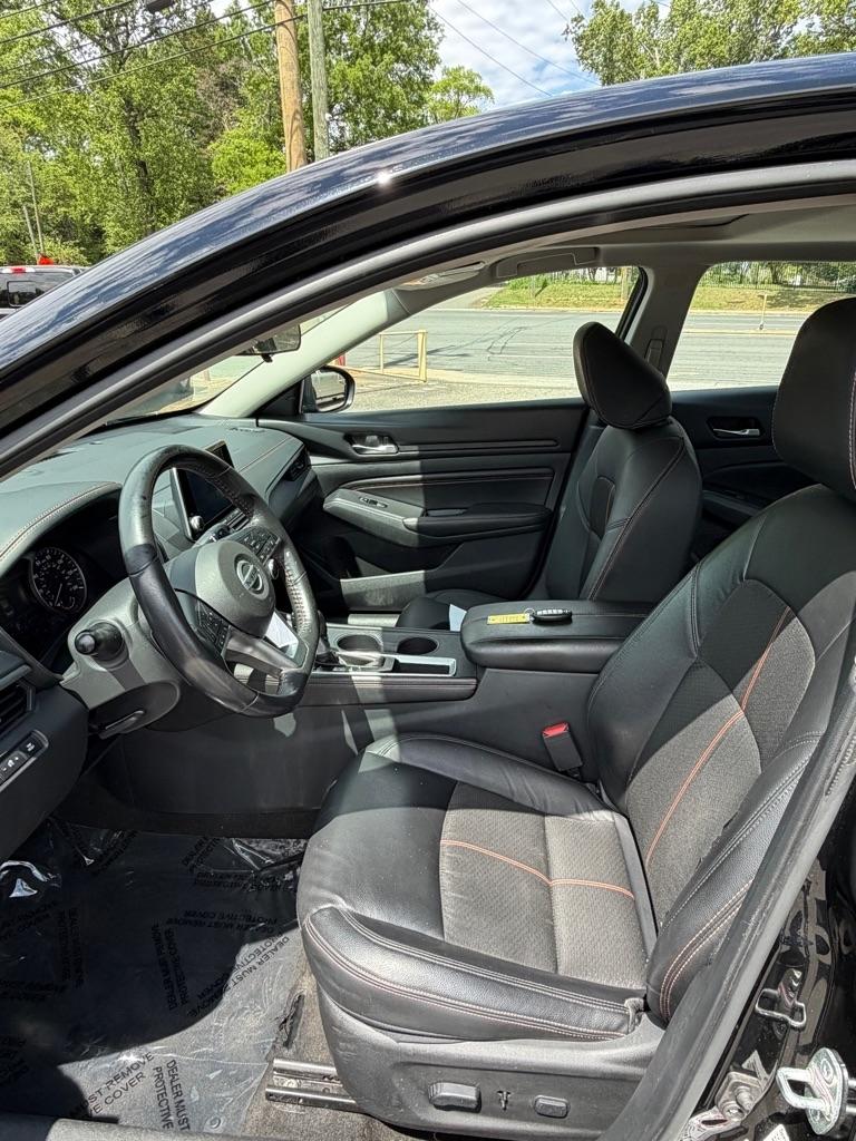 Nissan Altima  2022