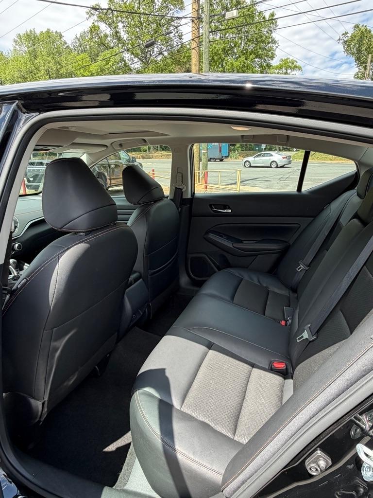 Nissan Altima  2022