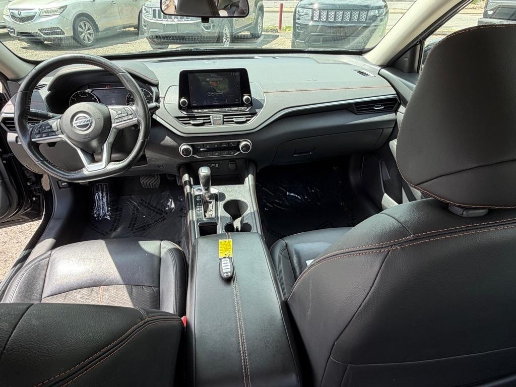 Nissan Altima  2022