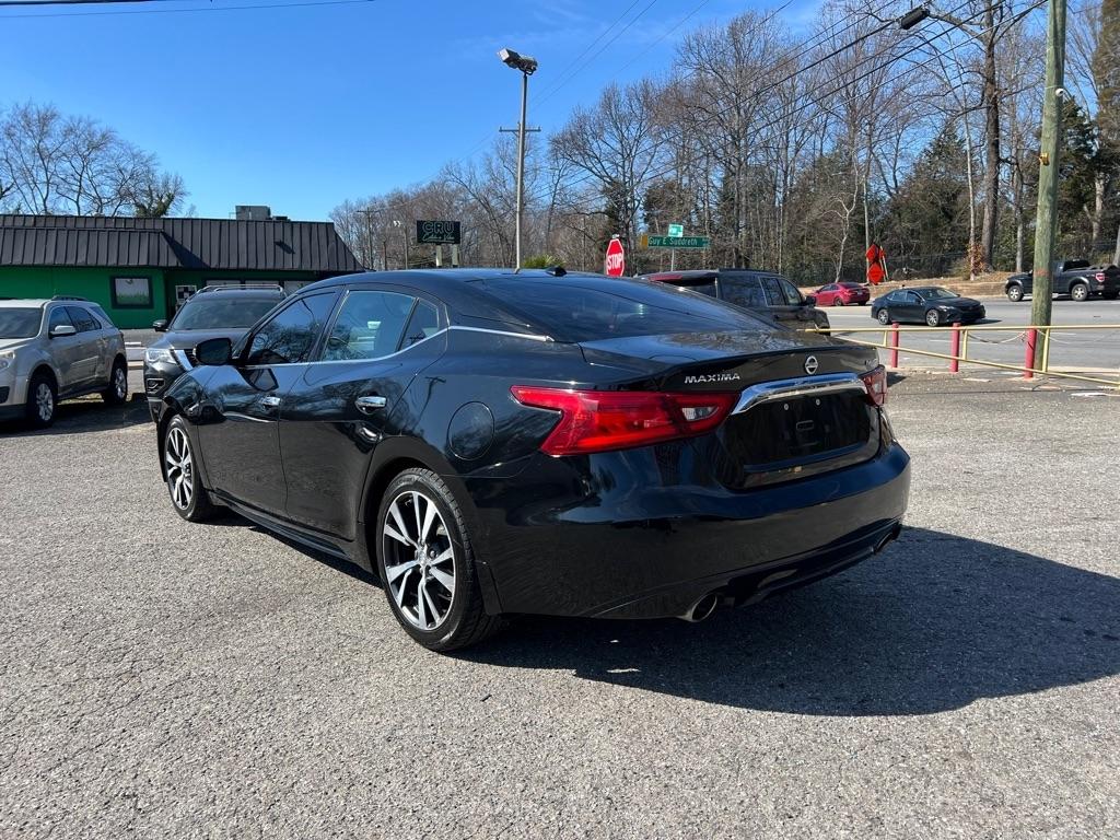 Nissan Maxima  2017