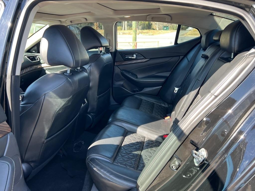 Nissan Maxima  2017