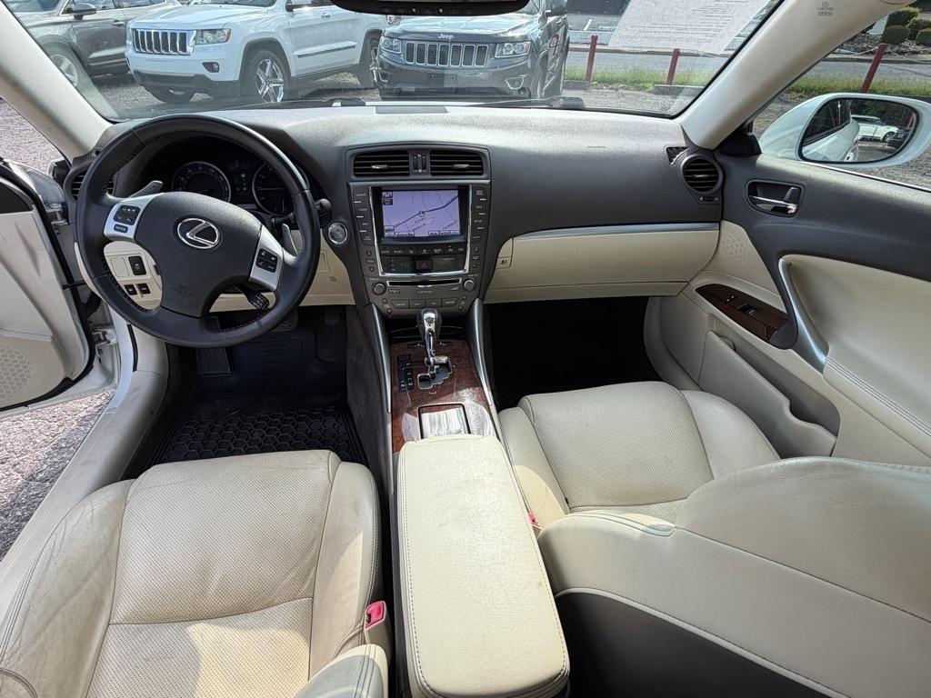 Lexus IS  2012