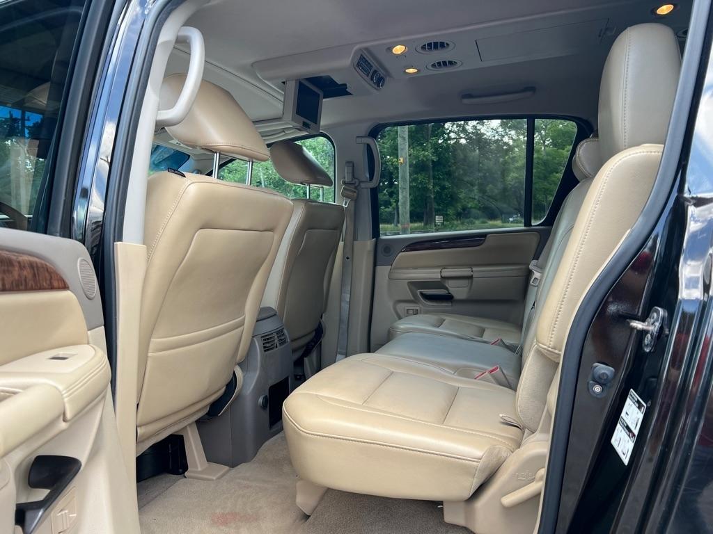 Nissan Armada  2012