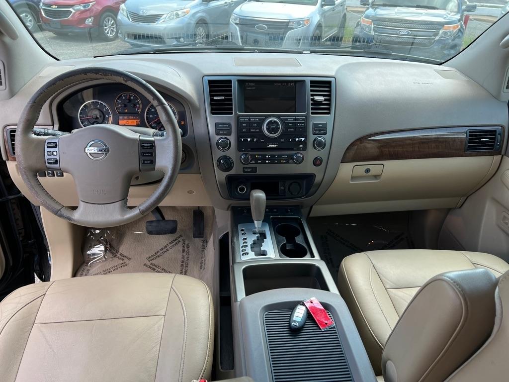 Nissan Armada  2012