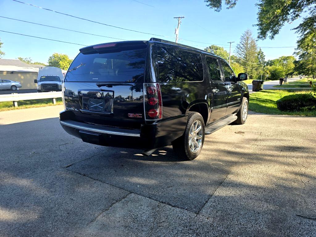 GMC Yukon Denali XL 4WD 2013 GMC Yukon Denali XL 4WD 2013