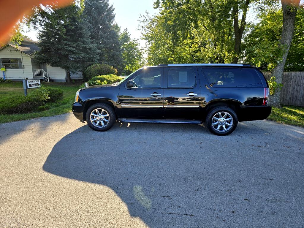 GMC Yukon Denali XL 4WD 2013 GMC Yukon Denali XL 4WD 2013