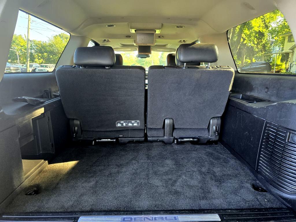 GMC Yukon Denali XL 4WD 2013 GMC Yukon Denali XL 4WD 2013