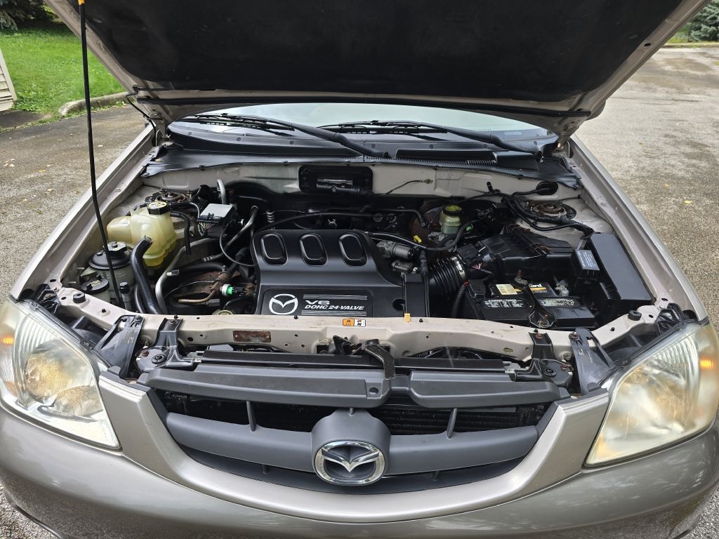 Mazda Tribute LX 2002 Mazda Tribute LX 2002