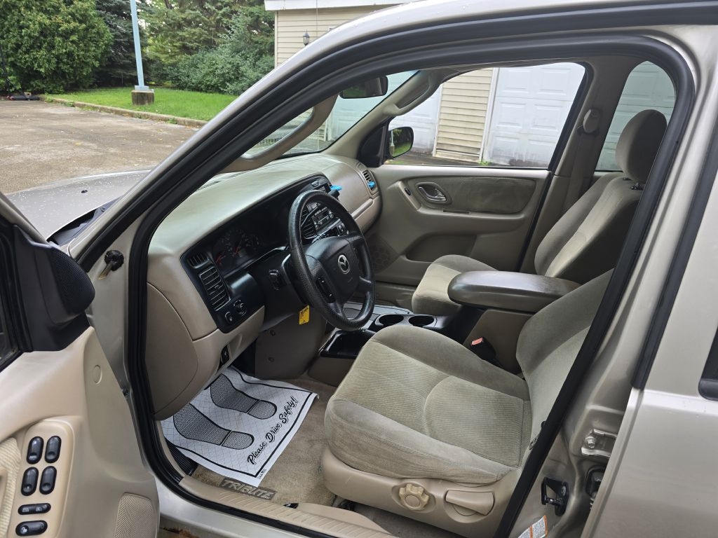 Mazda Tribute LX 2002 Mazda Tribute LX 2002