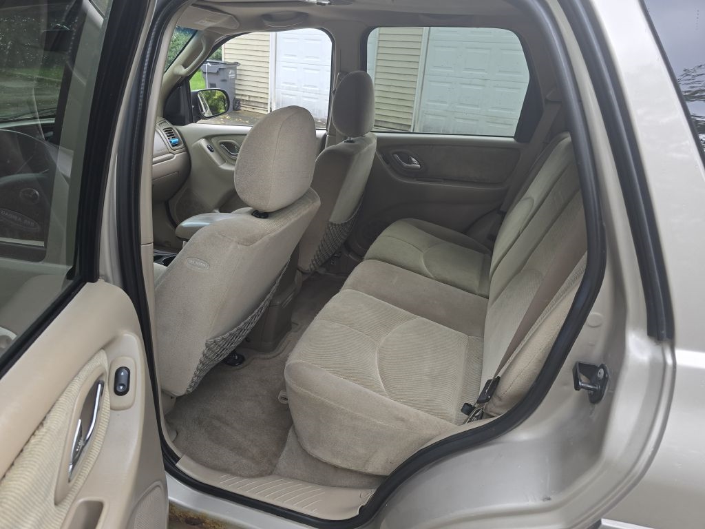 Mazda Tribute LX 2002 Mazda Tribute LX 2002