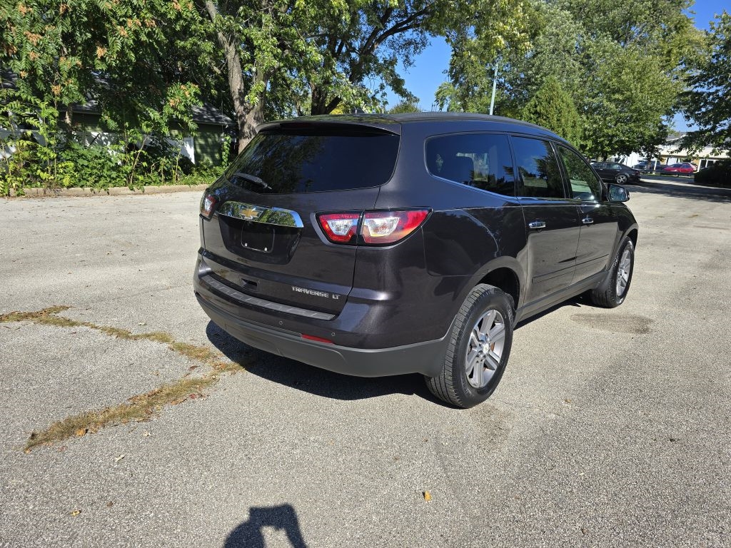 2015 Chevrolet Traverse 1LT photo 3