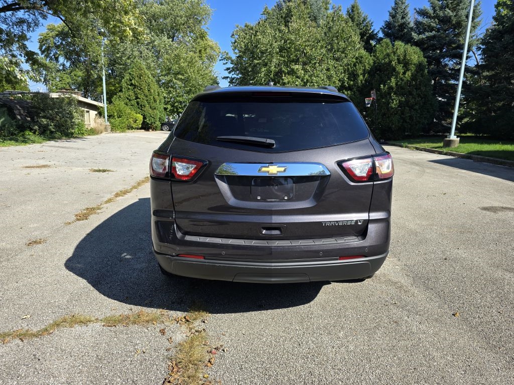 2015 Chevrolet Traverse 1LT photo 4