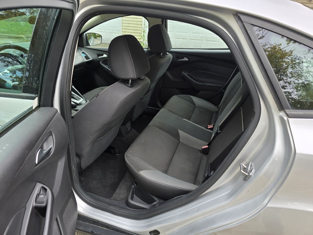 Ford Focus SE Sedan 2013 Ford Focus SE Sedan 2013