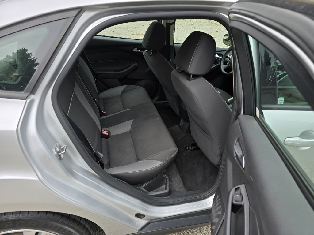 Ford Focus SE Sedan 2013 Ford Focus SE Sedan 2013