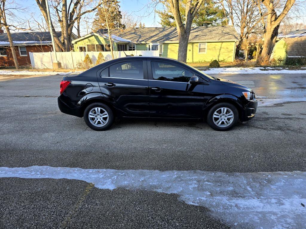Chevrolet Sonic 2LT Sedan 2012