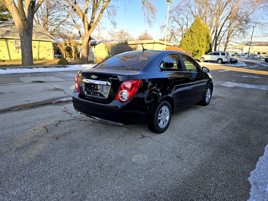 Chevrolet Sonic 2LT Sedan 2012