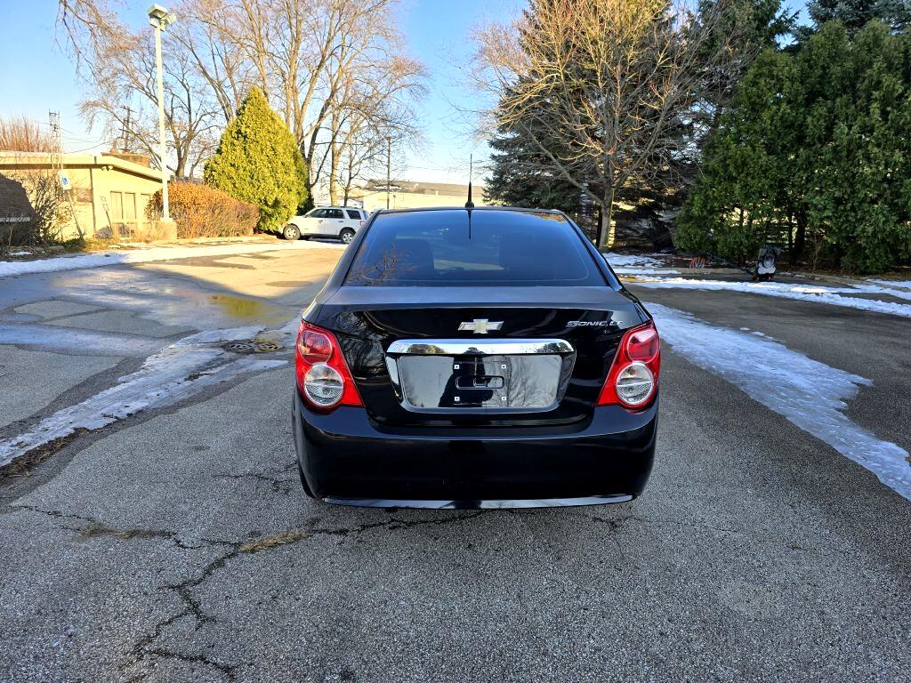 Chevrolet Sonic 2LT Sedan 2012