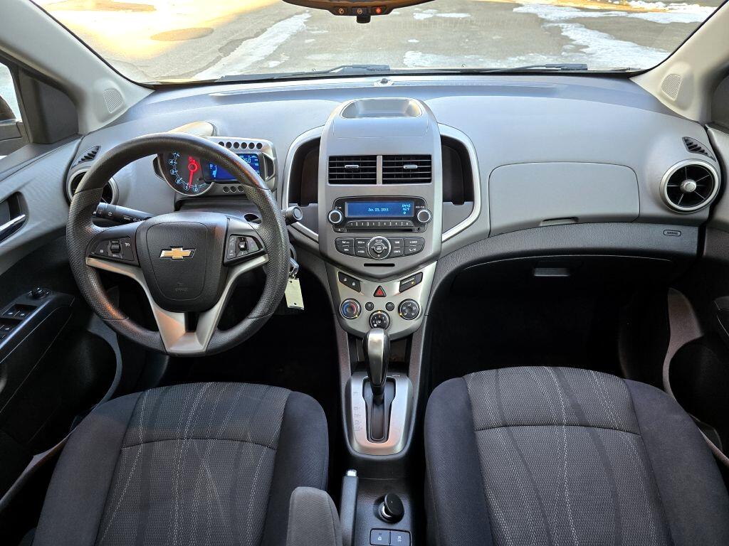 Chevrolet Sonic 2LT Sedan 2012