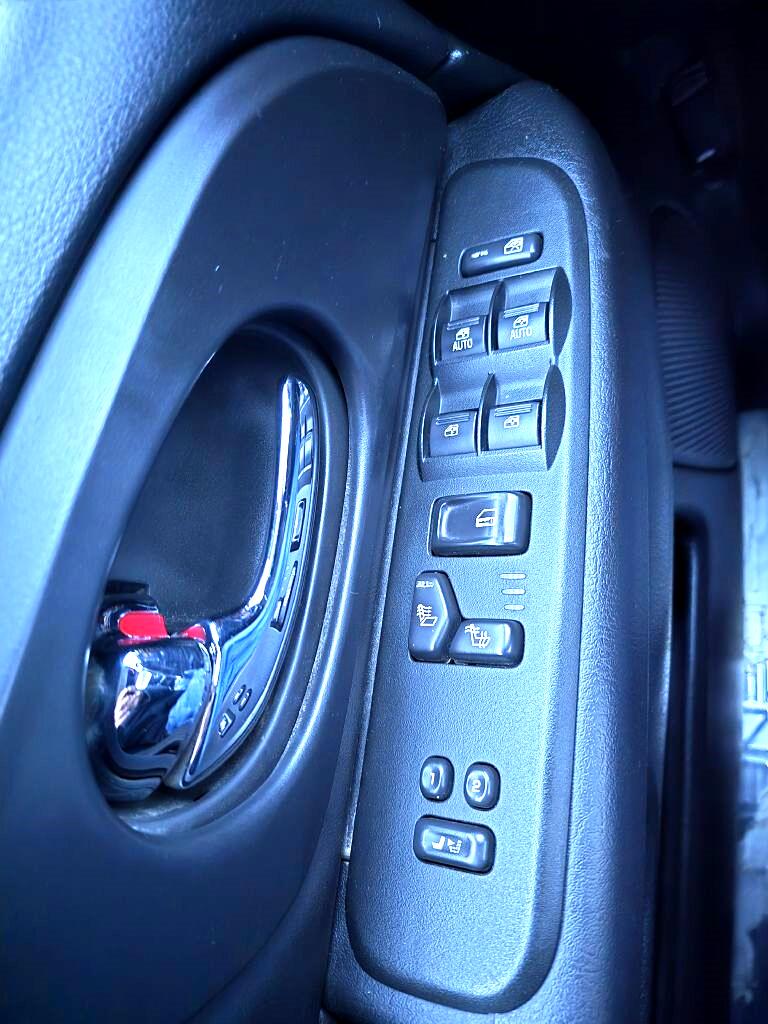 GMC Envoy XL Denali 4WD 2007