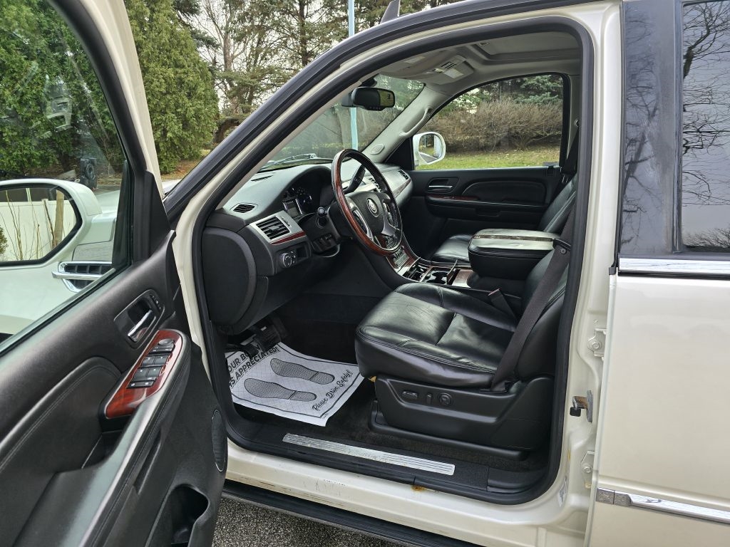 Cadillac Escalade AWD 2008