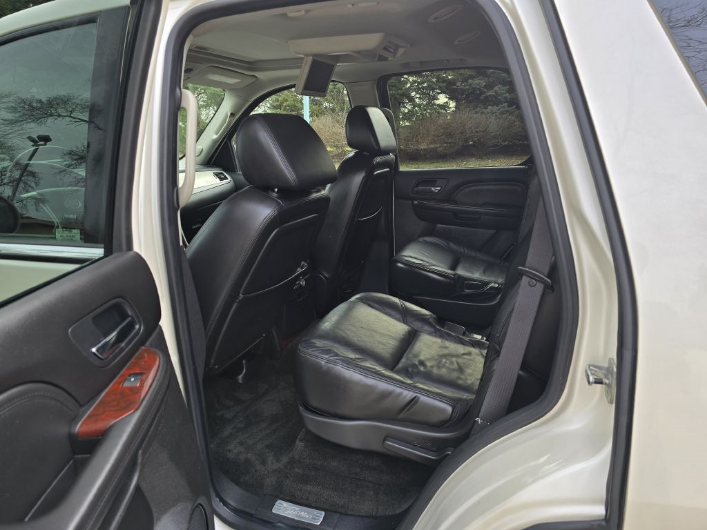 Cadillac Escalade AWD 2008