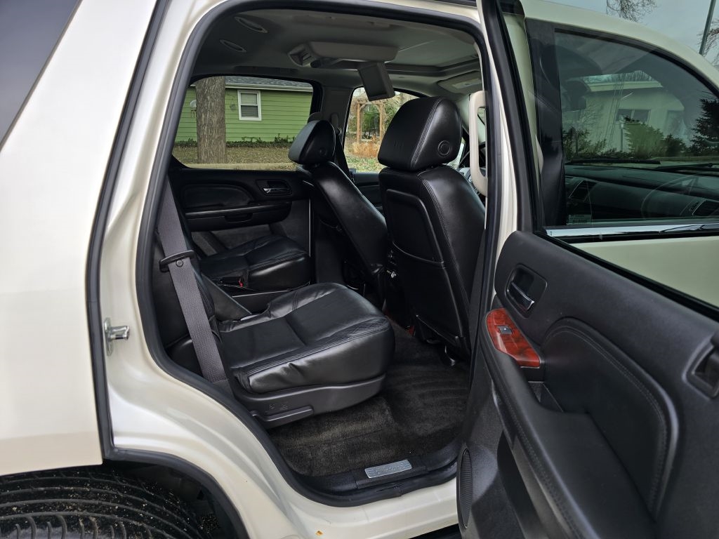 Cadillac Escalade AWD 2008