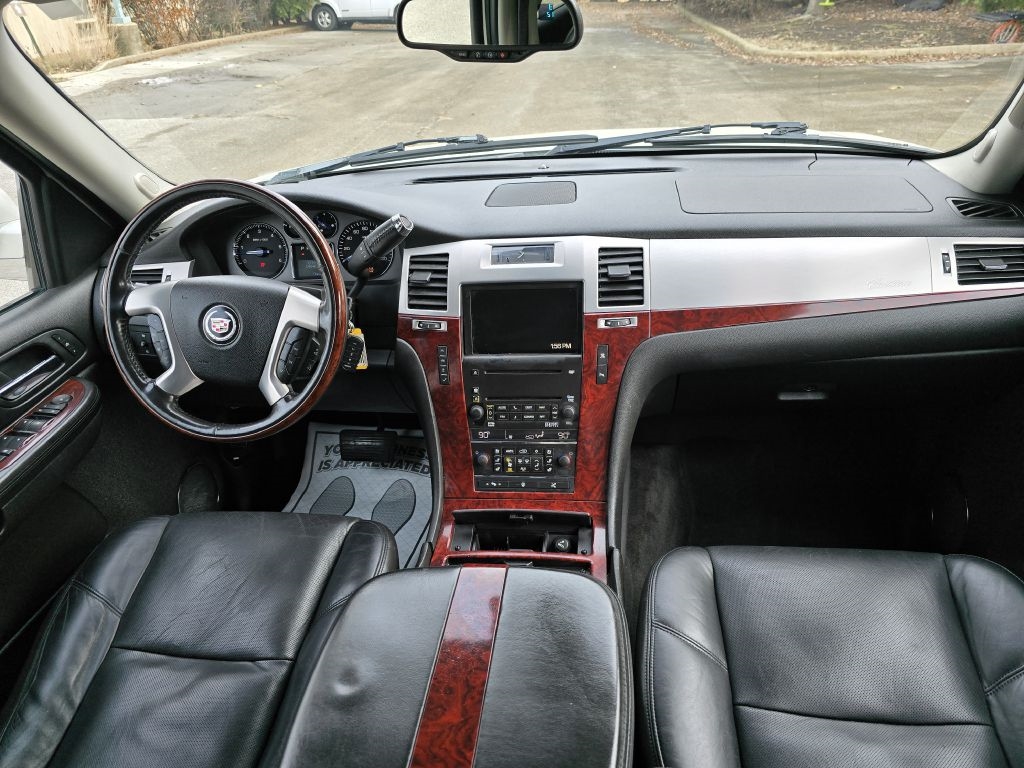 Cadillac Escalade AWD 2008