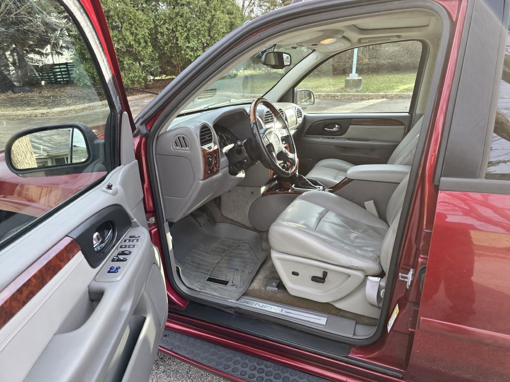 GMC Envoy Denali 4WD 2006