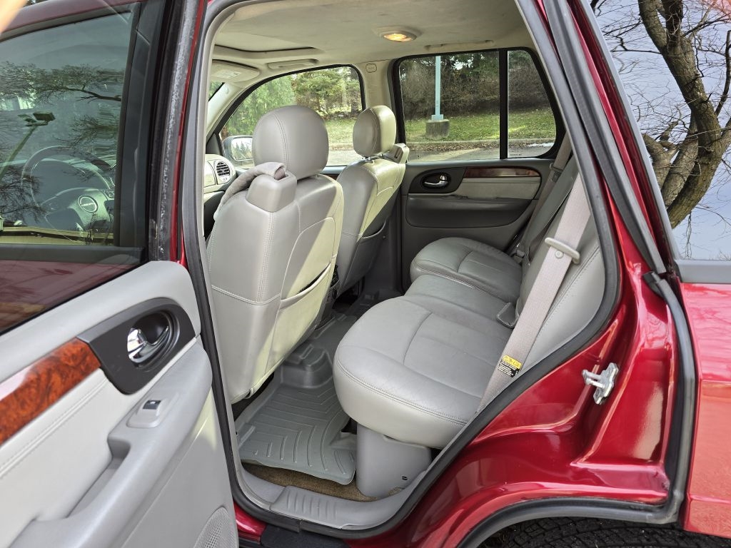 GMC Envoy Denali 4WD 2006