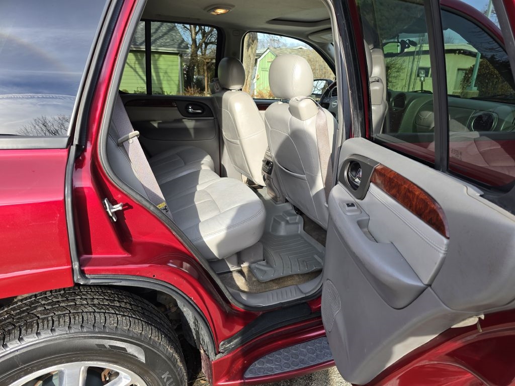 GMC Envoy Denali 4WD 2006