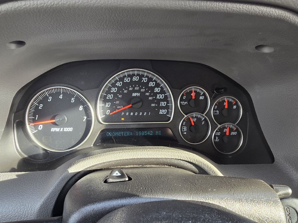 GMC Envoy Denali 4WD 2006