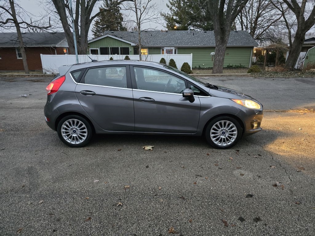 Ford Fiesta Titanium Hatchback 2014