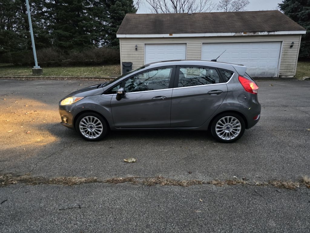 Ford Fiesta Titanium Hatchback 2014