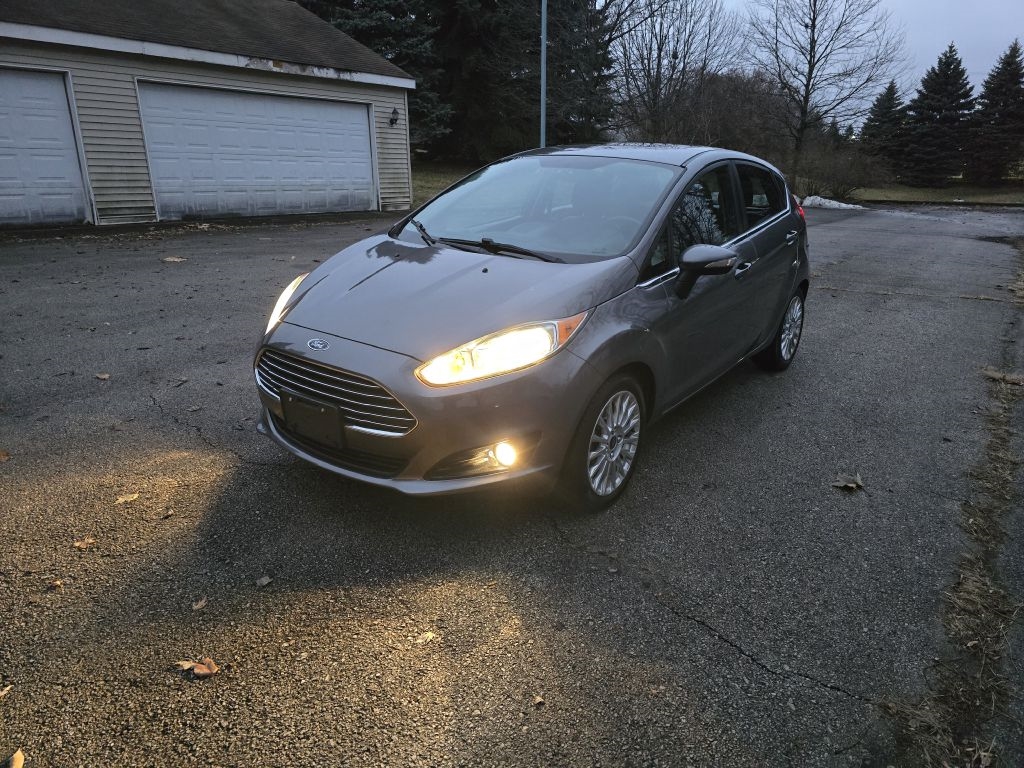 Ford Fiesta Titanium Hatchback 2014