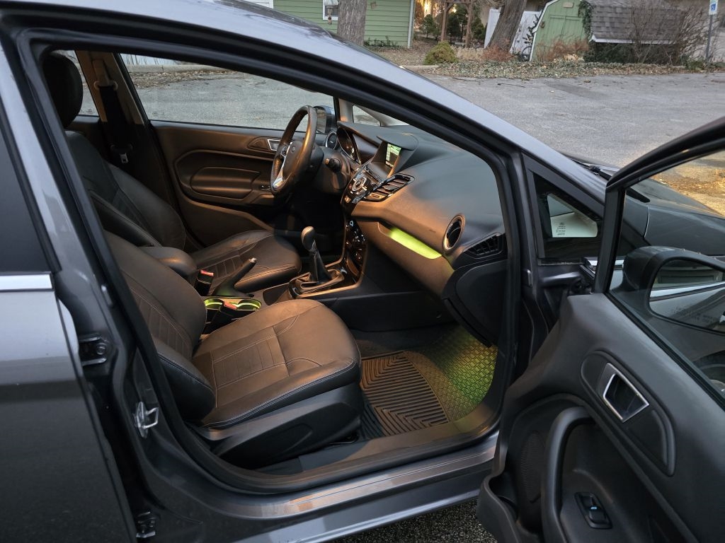 Ford Fiesta Titanium Hatchback 2014