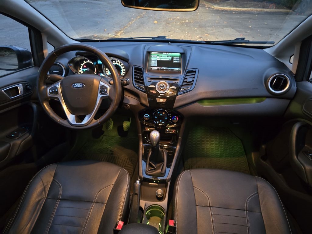 Ford Fiesta Titanium Hatchback 2014