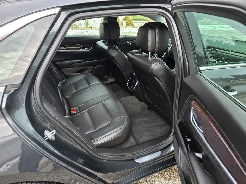 Cadillac XTS Luxury AWD 2013