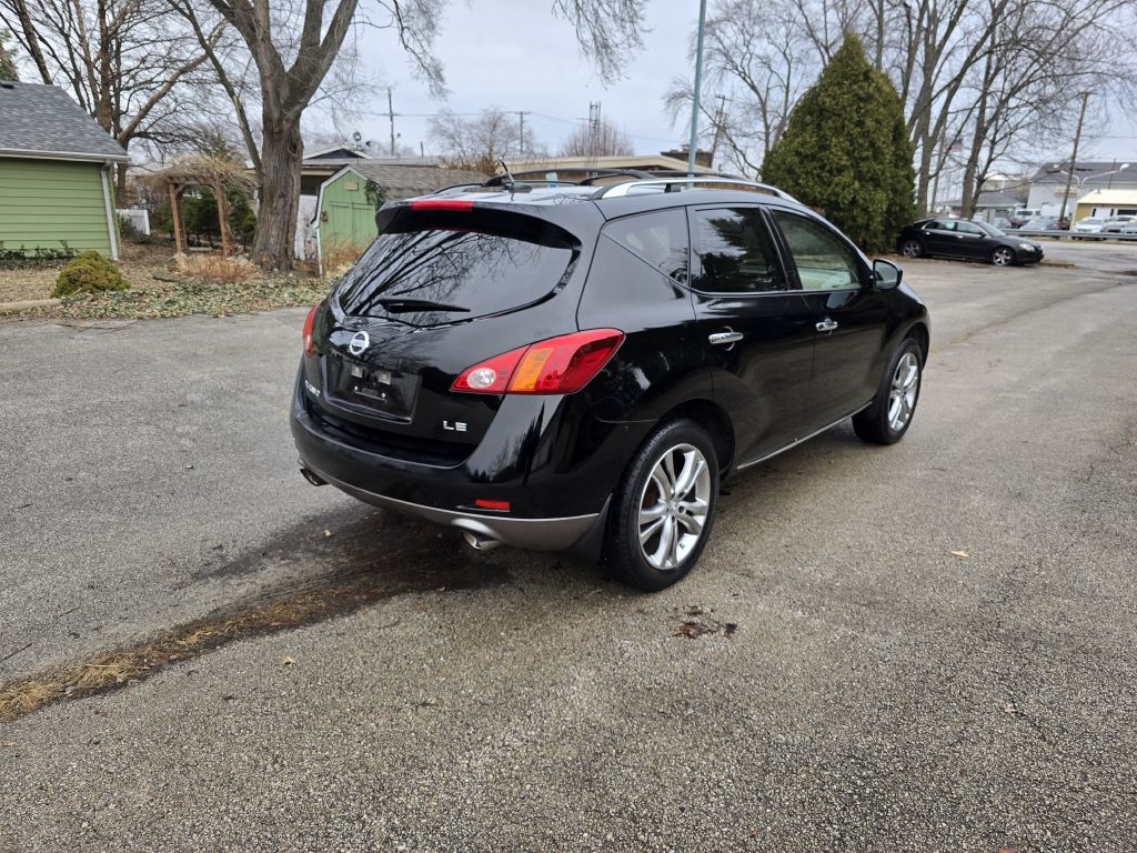 Nissan Murano LE 2010