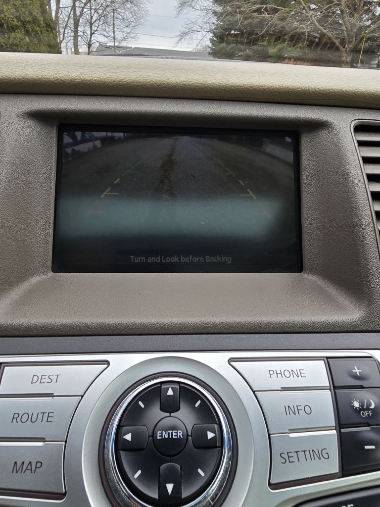 Nissan Murano LE 2010