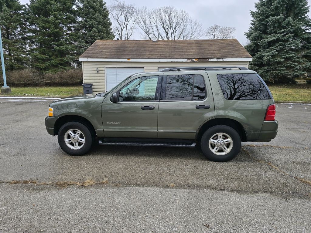 Ford Explorer XLT 4.0L 4WD 2004